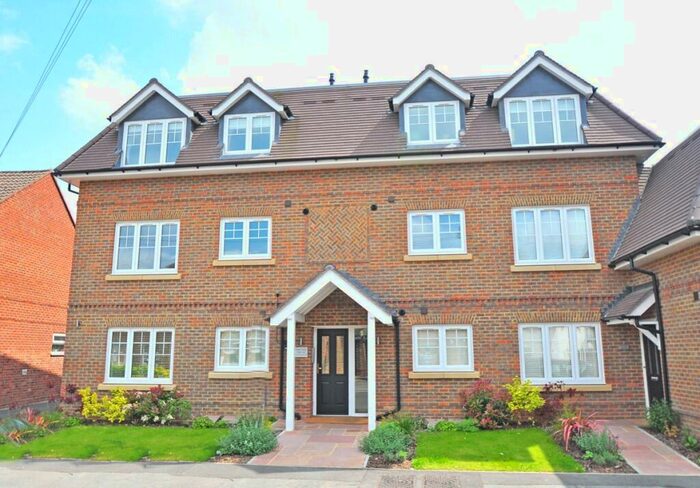 2 Bedroom Apartment To Rent In North Town Road, Maidenhead, Berkshire, SL6