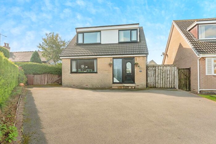 4 Bedroom Detached House For Sale In Plane Tree Close, Burnley, Lancashire, BB11