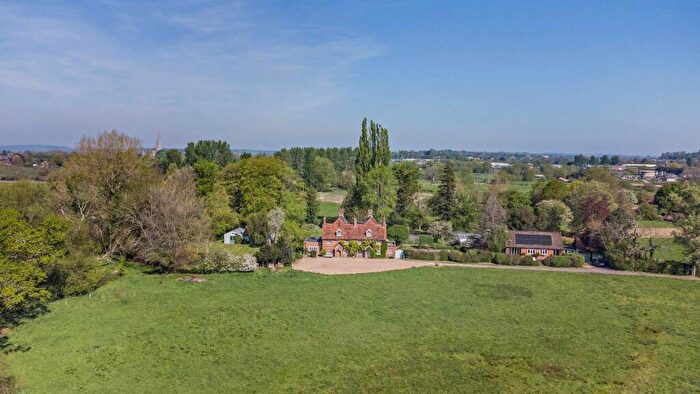 7 Bedroom Detached House For Sale In Lower Road, Britford, Salisbury, SP5