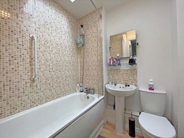 2 Bedroom Coach House For Sale In Whitehaven Way, Warleigh Village, Plymouth, PL6