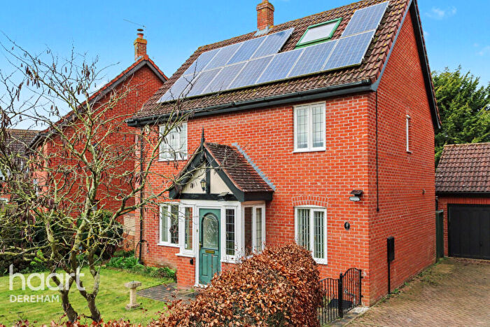 3 Bedroom Detached House For Sale In Teasel Close, Dereham, NR20