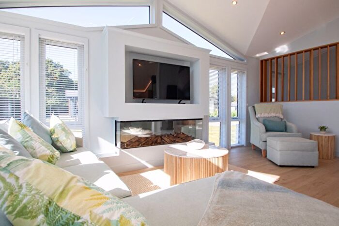 2 Bedroom Mobile/park Home For Sale In Merley House Lane, Ashington, Wimborne, BH21