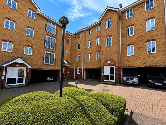 1 Bedroom Flat For Sale In Timber Court, Grays, RM17