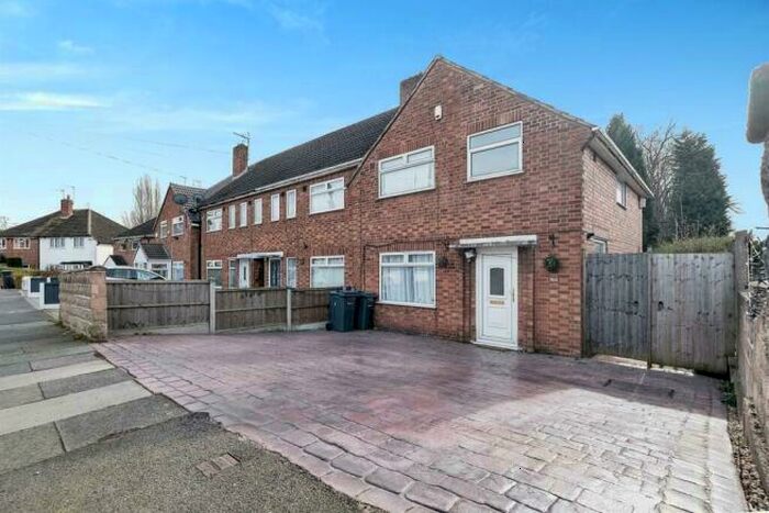 3 Bedroom House To Rent In Templeton Road, Birmingham, B44