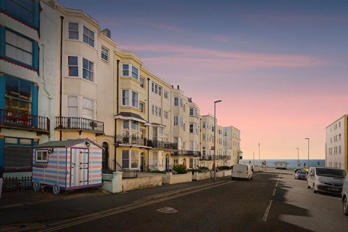 1 Bedroom Apartment For Sale In Lower Rock Gardens, Brighton, BN2