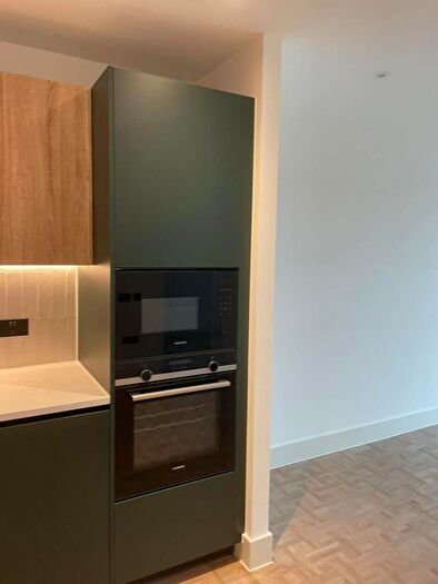 2 Bedroom Apartment To Rent In Apartment Papillon Apartments, Monarch Square，, SW11