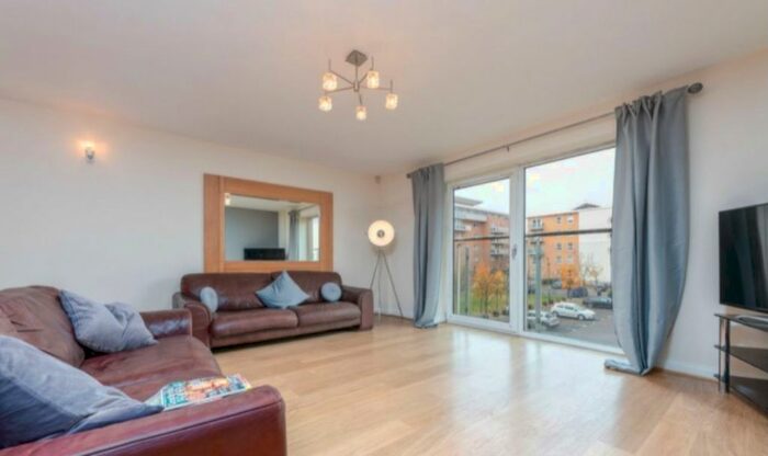 2 Bedroom Flat To Rent In Penstone Court, Cardiff, CF10