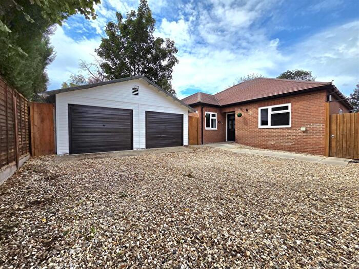 3 Bedroom Detached Bungalow For Sale In Bridge Field Court, Stroud Road, Gloucester, GL4