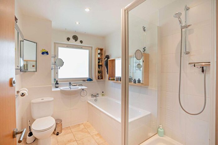 3 Bedroom End Of Terrace House For Sale In New Broughton, Edinburgh, Midlothian, EH3