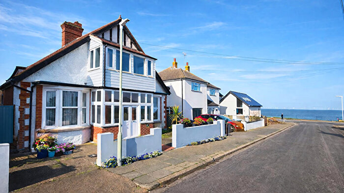 2 Bedroom Flat For Sale In Selsea Avenue, Herne Bay, CT6