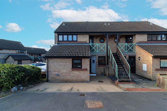 2 Bedroom Maisonette For Sale In Church Mews, Claremont Road, Laindon, SS15