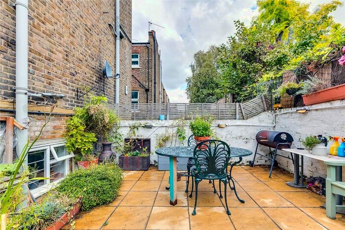 1 Bedroom Flat To Rent In Reporton Road, Fulham, SW6