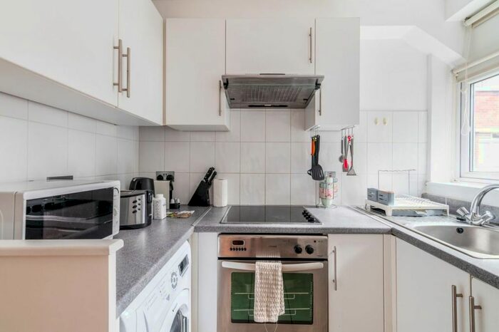 1 Bedroom Flat To Rent In Upper Richmond Road, London, SW15