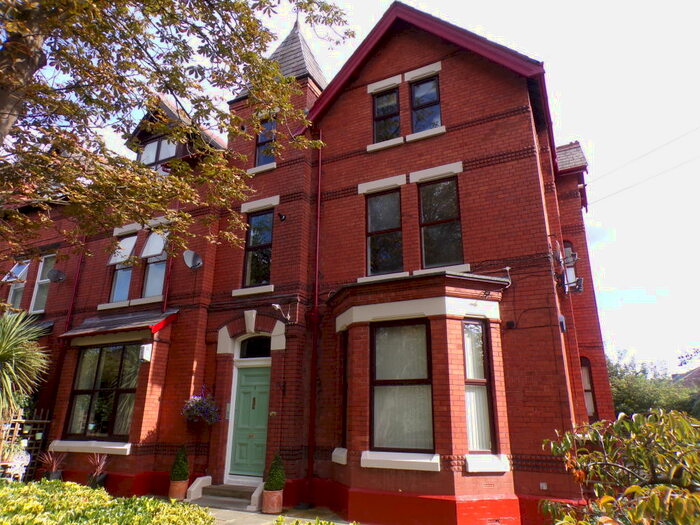 1 Bedroom Apartment To Rent In Palmerston Road, **Available With Zero Deposit**, L18