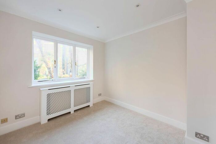 1 Bedroom Flat To Rent In Coleherne Road, Chelsea, London, SW10