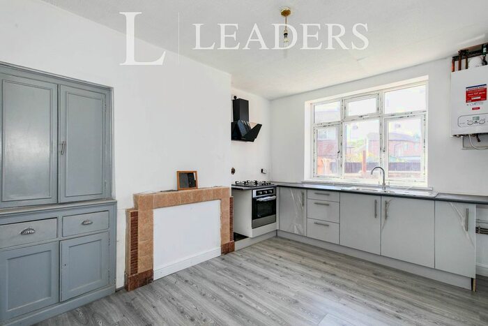 2 Bedroom End Of Terrace House To Rent In Fletcher Road, ST4