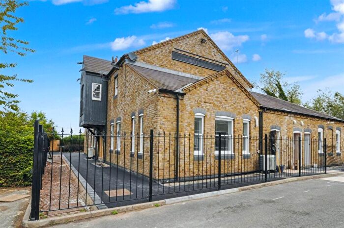 2 Bedroom Apartment To Rent In Waterside House, Queensway, Leamington Spa, CV31