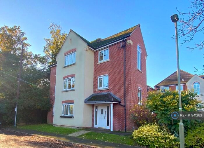 2 Bedroom Flat To Rent In Staniland Court, Oxfordshire, OX14