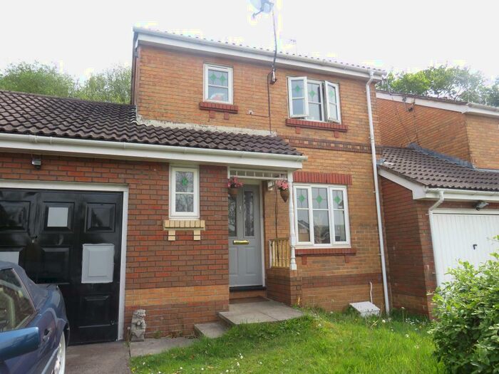 3 Bedroom House To Rent In Rowland Drive, Caerphilly, CF83