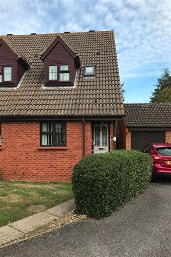 2 Bedroom Cottage To Rent In Fairfields, Saxmundham, IP17