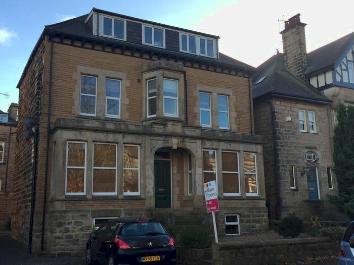 2 Bedroom Flat To Rent In West Cliffe Grove, Harrogate, HG2