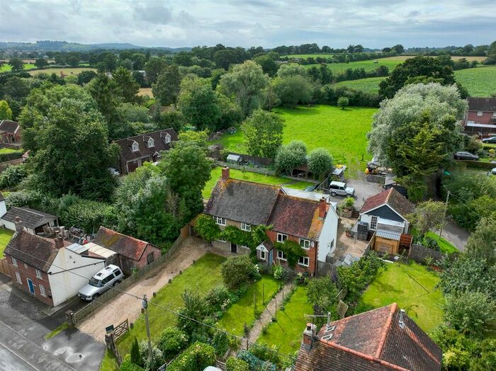 3 Bedroom Cottage For Sale In King Stag, Sturminster Newton, DT10