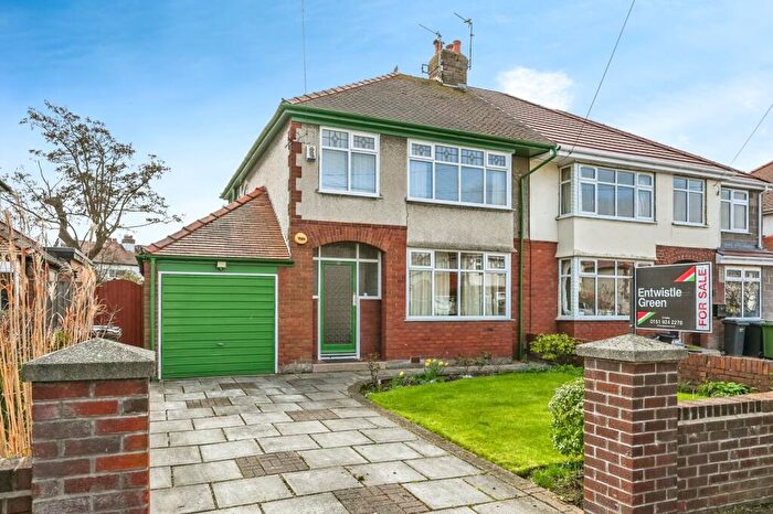 3 Bedroom Semi-Detached House For Sale In Woodland View, Liverpool, Merseyside, L23