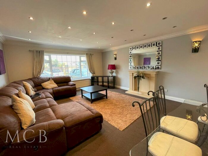 1 Bedroom Flat To Rent In Town Lane, Stanwell, TW19