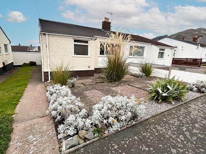 2 Bedroom Bungalow For Sale In Gwynan Park, Penmaenmawr, LL34