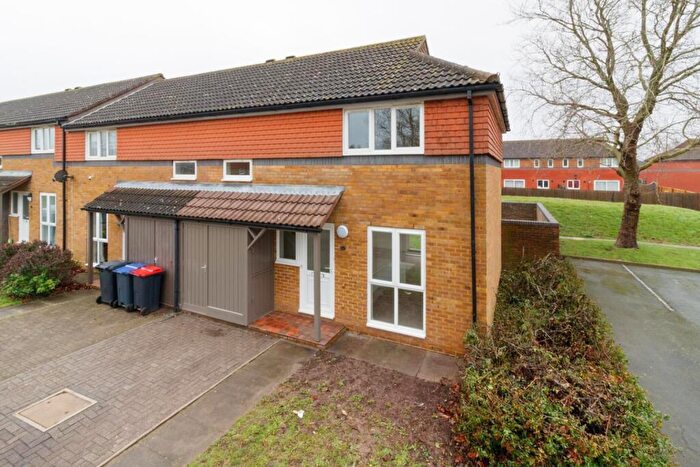 2 Bedroom End Of Terrace House To Rent In Blenheim Avenue, CT1