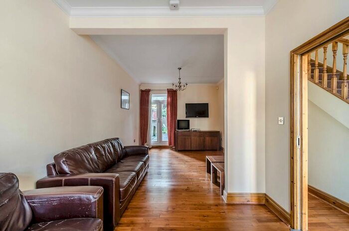 4 Bedroom Terraced House To Rent In Vant Road, Tooting, London, SW17