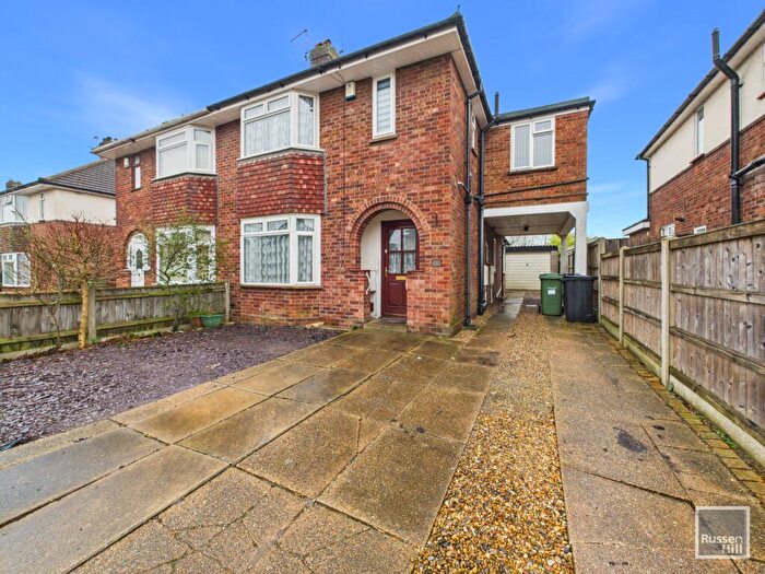 4 Bedroom Semi Detached House For Sale In Breckland Road, New Costessey, NR5