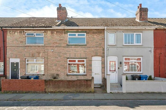 3 Bedroom Terraced House For Sale In Staveley Street, Edlington, Doncaster, DN12