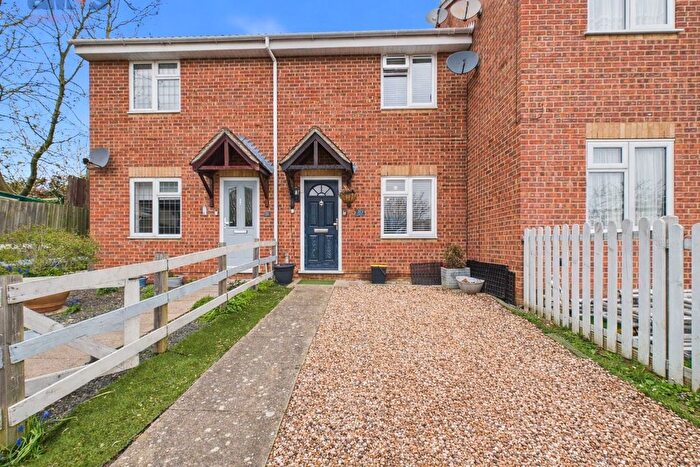 2 Bedroom Terraced House For Sale In Chatsworth Gardens, Hockley, Essex, SS5