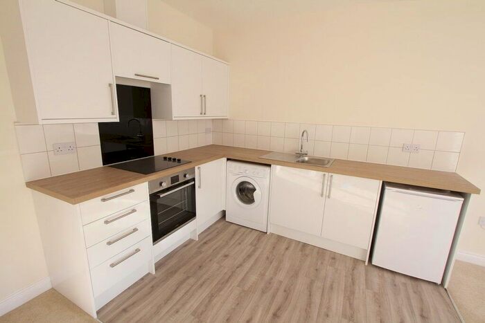 1 Bedroom Flat To Rent In Charter Mews, Castle Street, Banbury, Oxon, OX16