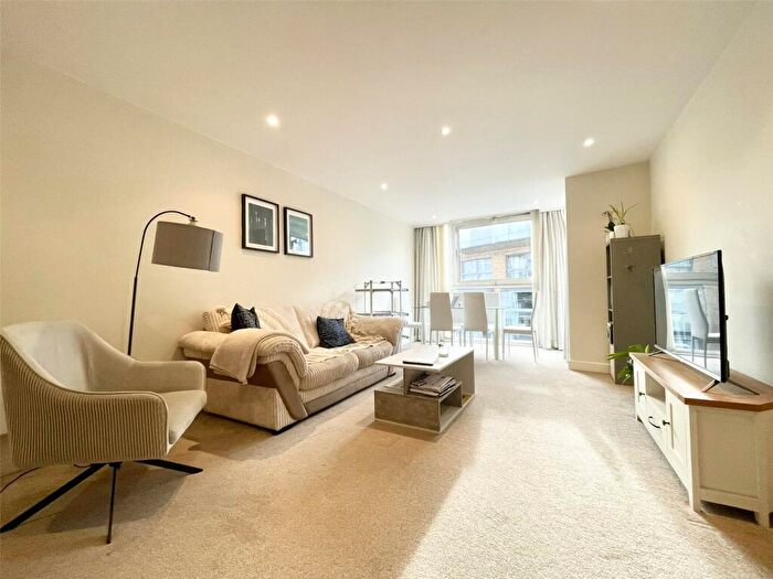 2 Bedroom Apartment To Rent In Clifton Village, North Contemporis, BS8