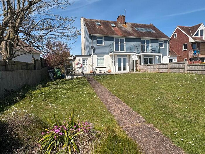 4 Bedroom Semi Detached House To Rent In Foxholes Hill, Exmouth, EX8