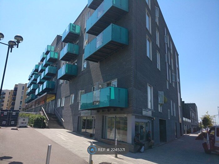 2 Bedroom Flat To Rent In Leslie Hitchcock House, Barking, IG11