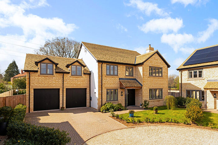 5 Bedroom Detached House For Sale In Sutton Benger, Wiltshire, SN15