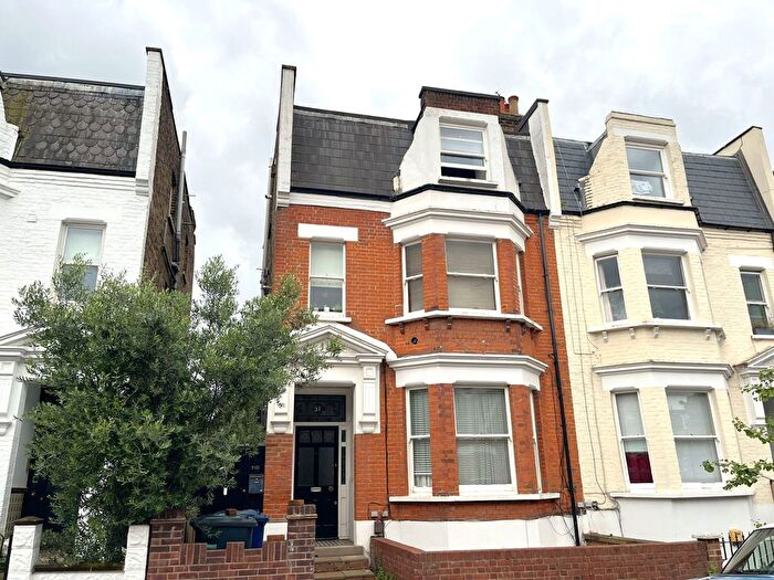 2 Bedroom Flat To Rent In Lammas Park Road, London, W5