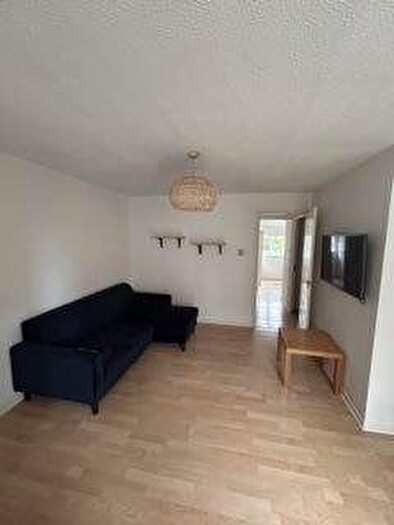 2 Bedroom Flat To Rent In Stretford Road, Hulme, Manchester, M15