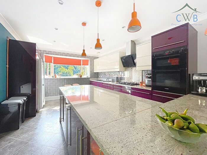 3 Bedroom Detached House For Sale In Valley Lane, Meopham, DA13