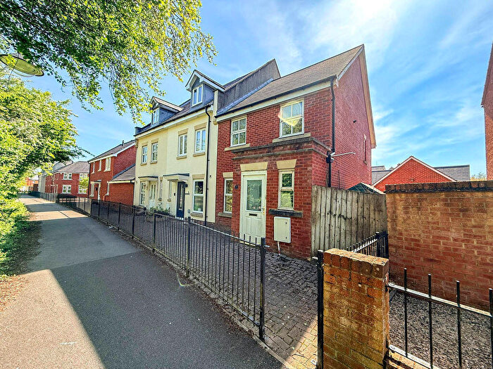 3 Bedroom End Of Terrace House For Sale In The Inclosures, Weston Village - Great Value For Money, BS24