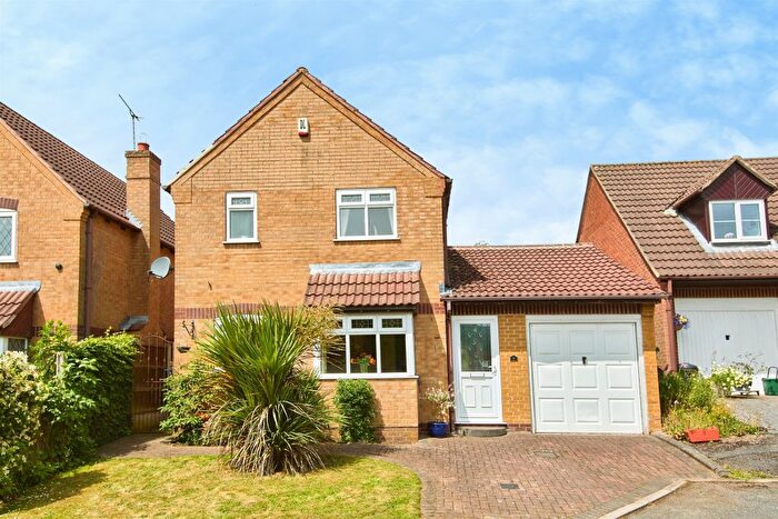 4 Bedroom Detached House For Sale In Radstone Close, Oakwood, Derby, DE21
