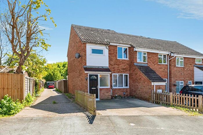 3 Bedroom End Of Terrace House For Sale In Chase Hill Road, Arlesey, SG15