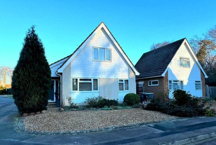 3 Bedroom Detached Bungalow For Sale In Judith Gardens, Potton, Sandy, SG19