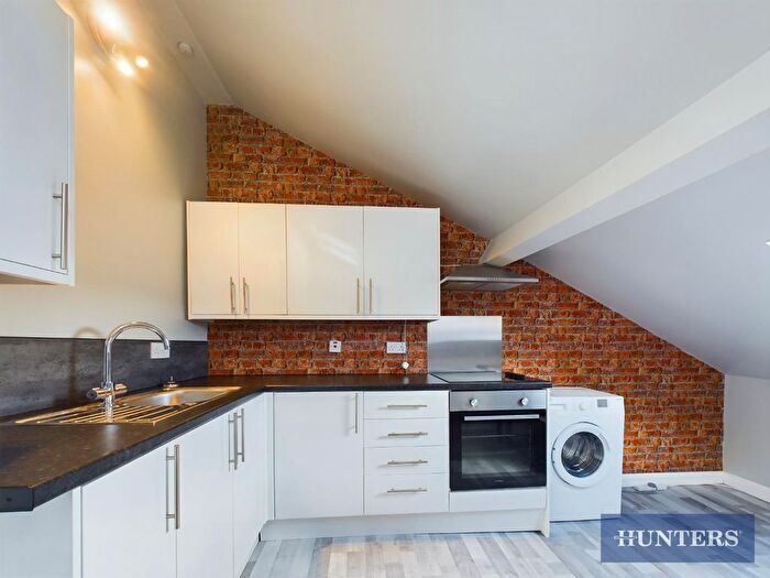 1 Bedroom Flat For Sale In Grosvenor Crescent, Scarborough, YO11