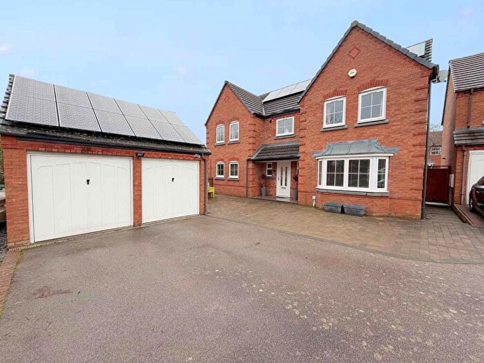 4 Bedroom Detached House For Sale In Francis Drive, Cawston, Rugby, CV22