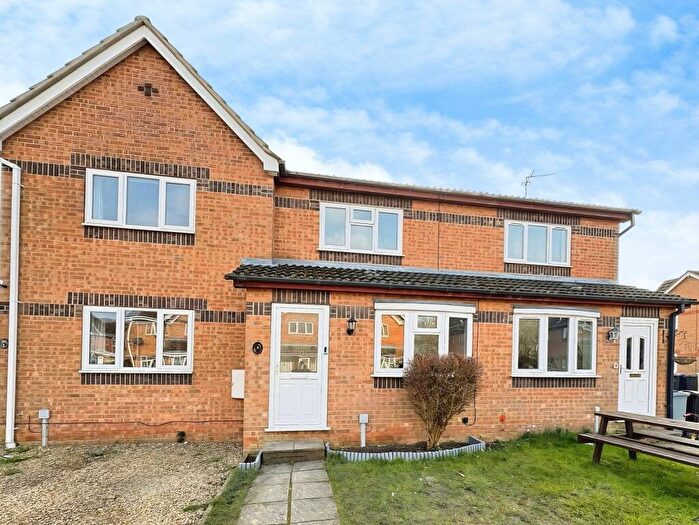 2 Bedroom Terraced House To Rent In Holland Close, Bourne, PE10