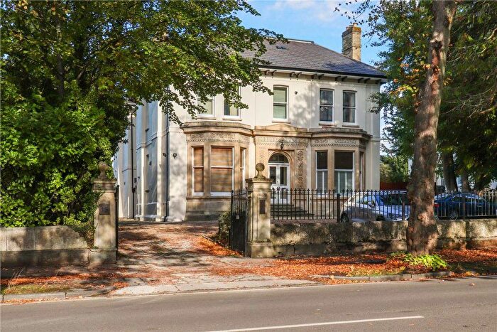 2 Bedroom Flat To Rent In Queens Road, Cheltenham, GL50